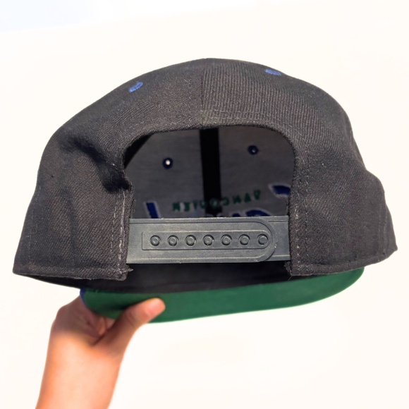 Vancouver Canucks ’47 Brand Snapback Hat - Picture 4 of 5